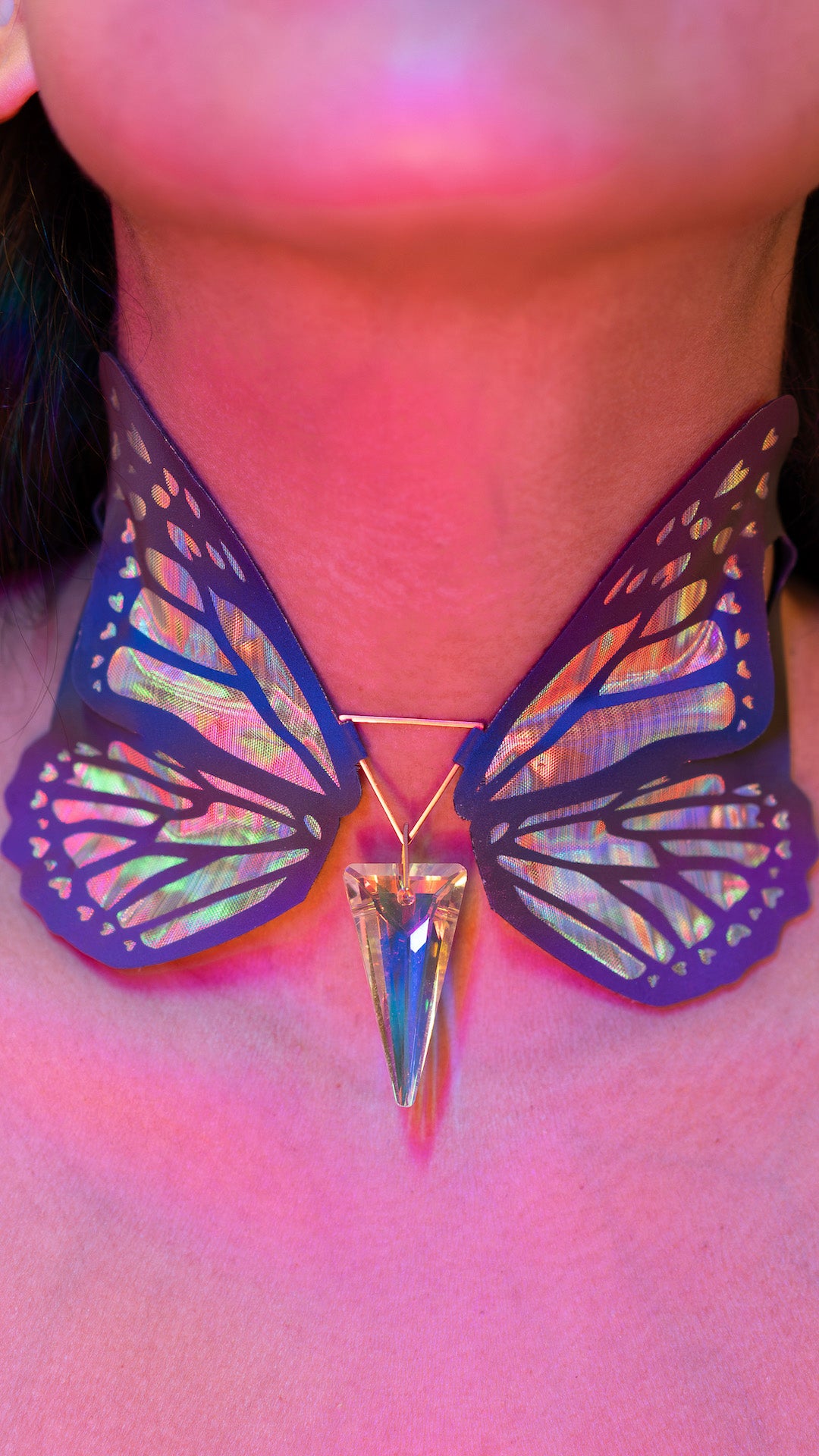 METAMORPH BUTTERFLY CHOKER - Black Rainbow Reflective / Holographic Gold