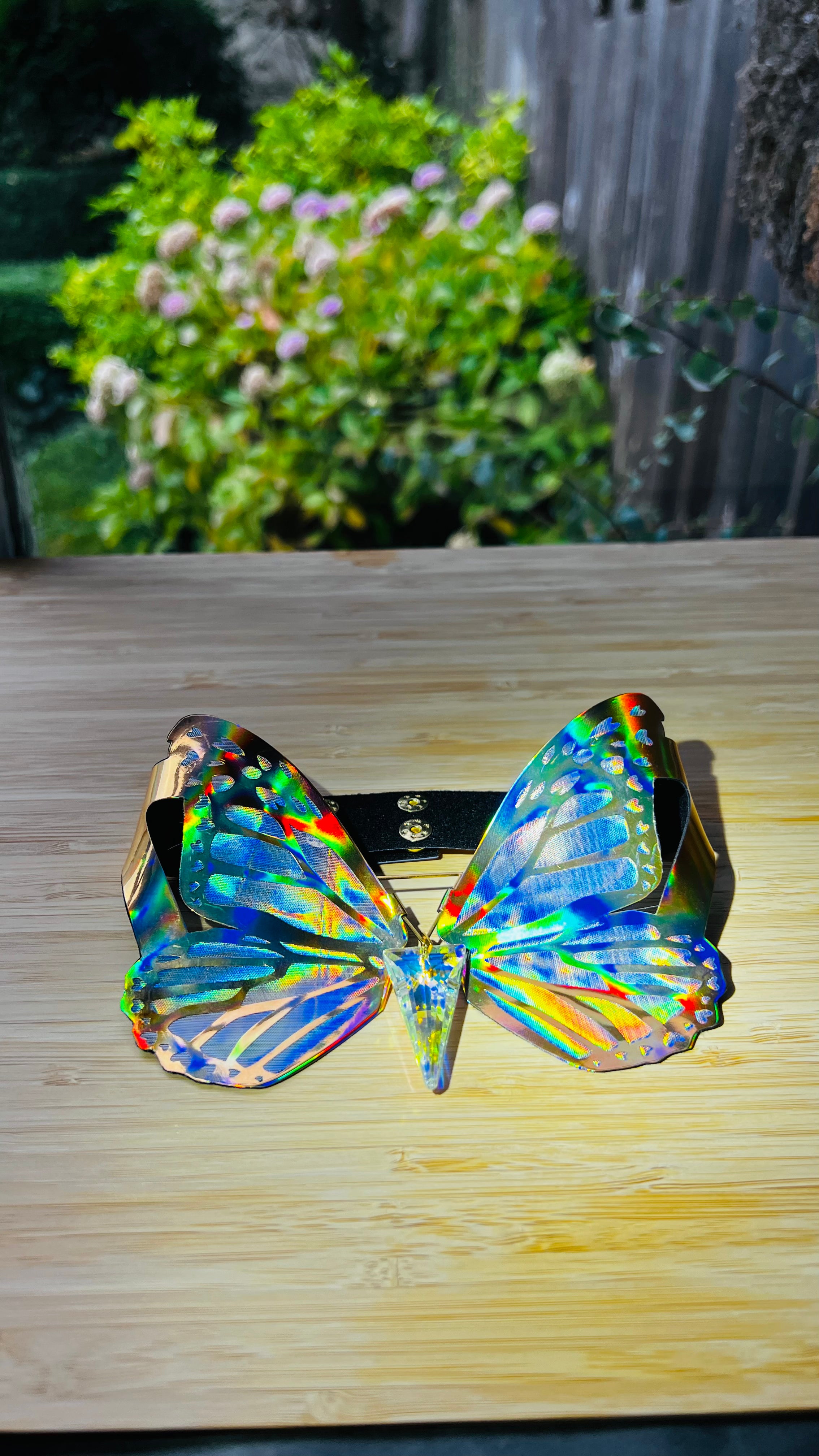 METAMORPH BUTTERFLY CHOKER - Holographic Gold / Silver