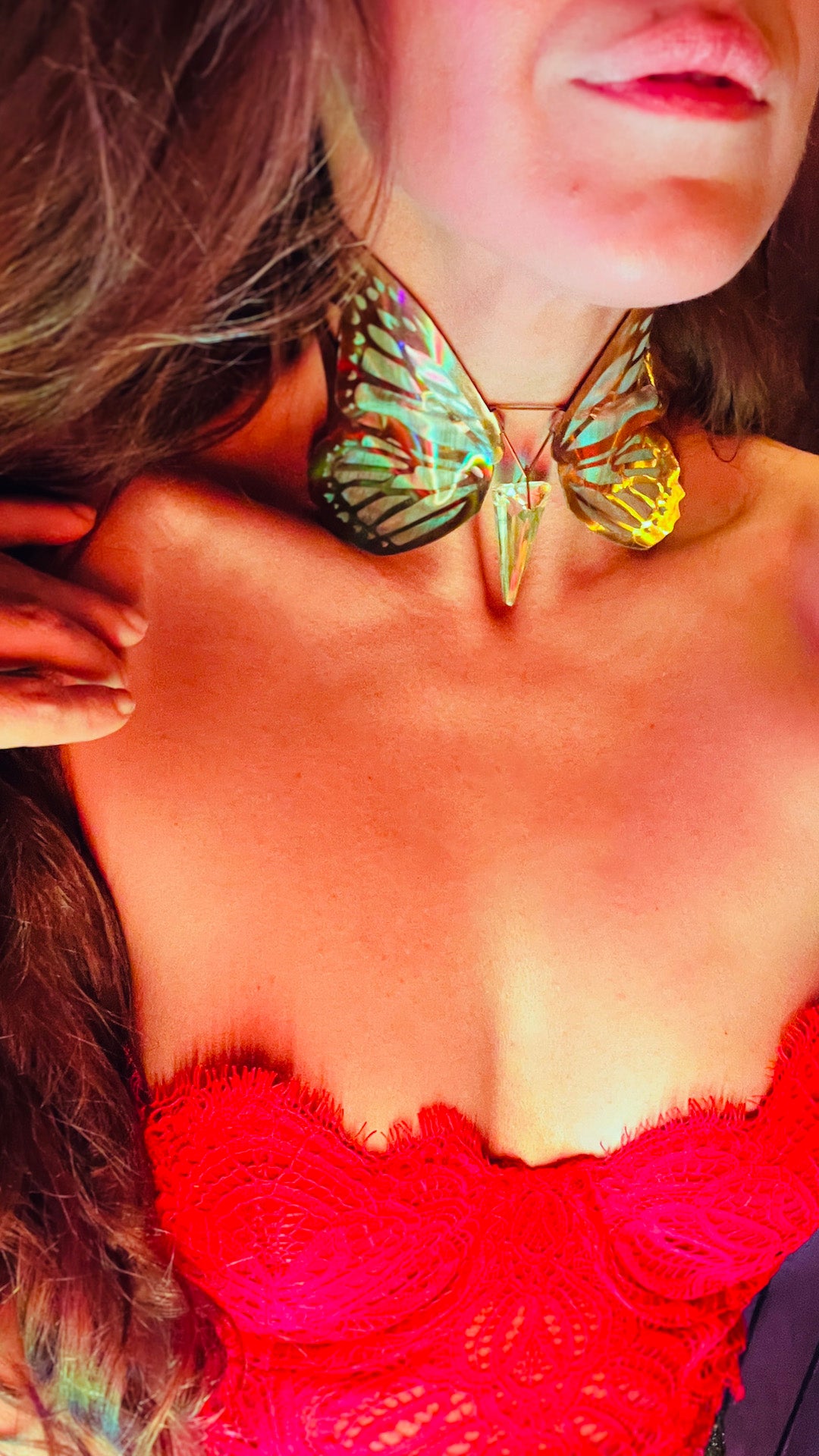 METAMORPH BUTTERFLY CHOKER - Holographic Gold / Silver