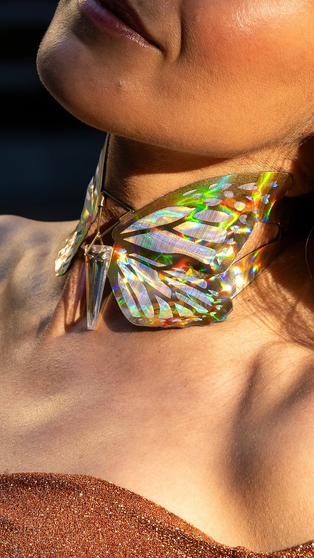 METAMORPH BUTTERFLY CHOKER - Holographic Gold / Silver