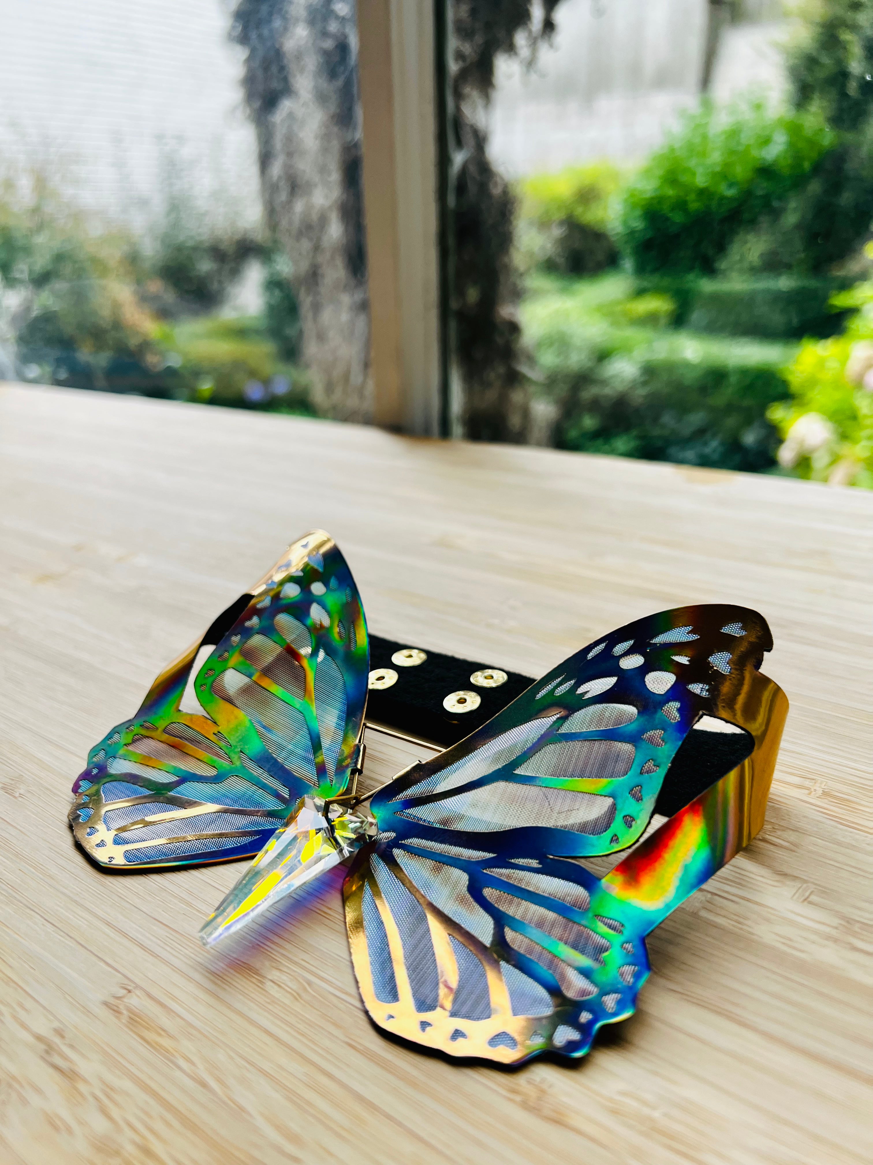 METAMORPH BUTTERFLY CHOKER  - Holographic Gold / Silver